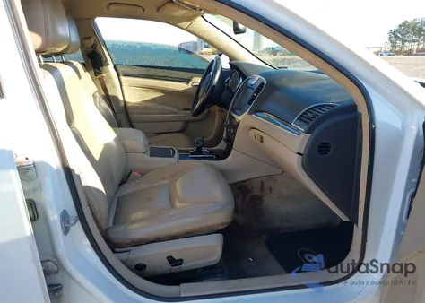 2013 Chrysler 300 Motown from USA, damaged, VIN 2C3CCARG4DH556666